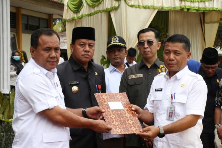 PLT Bupati Kuansing Suhardiman, Untuk Desa Di Kuantan Tengah  44  