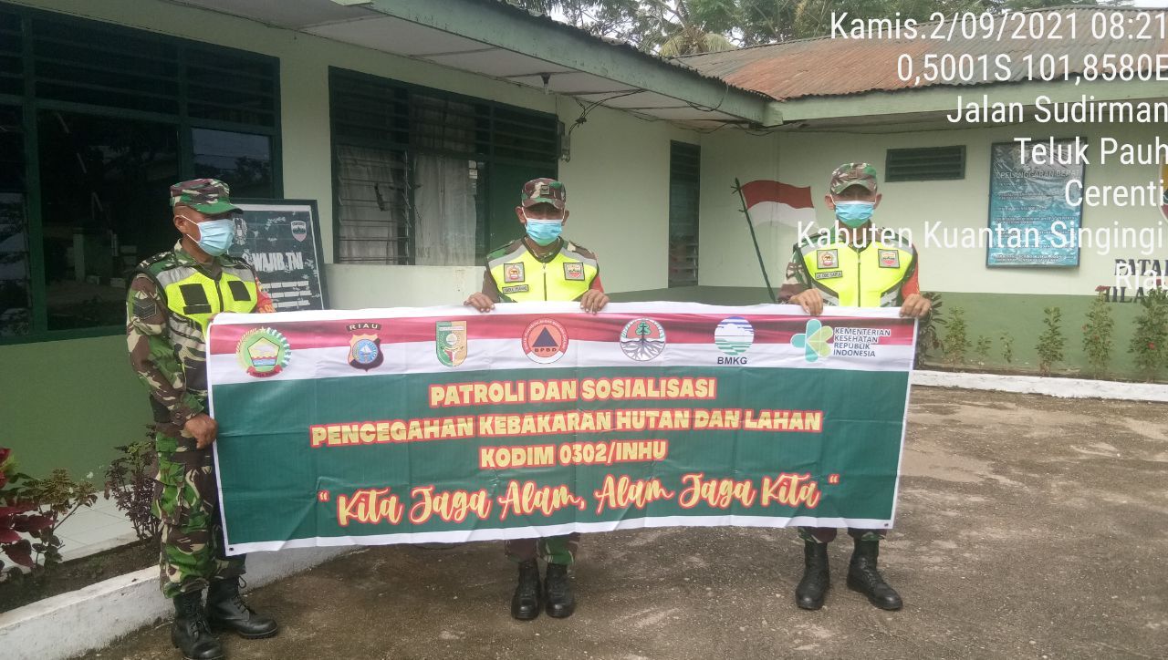 Babinsa 06/Cerenti Kodim 0302/Inhu Terus Sosialisasikan Dan Patroli Tentang Bahaya Karhutla Di Wilayah Desa Teluk Pauh