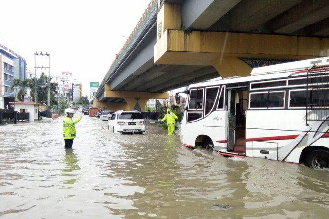 Pekanbaru Banjir, Walikota Ajak Masyarakat Jaga Lingkungan