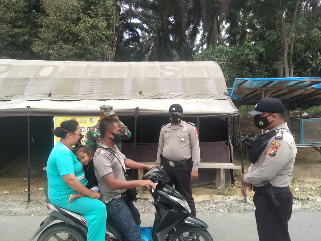 Turun Ke Jalan, Polisi Polsek Kerumutan Kembali Sosialisasikan Prokes