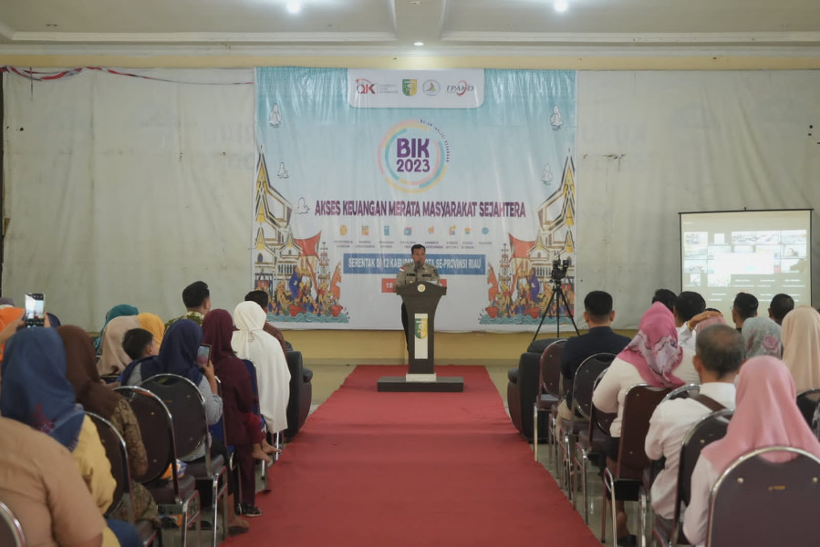 Canangkan Bulan Inklusi Keuangan,  Bupati;  Dorong Pemerataan Akses Keuangan Pada Masyarakat