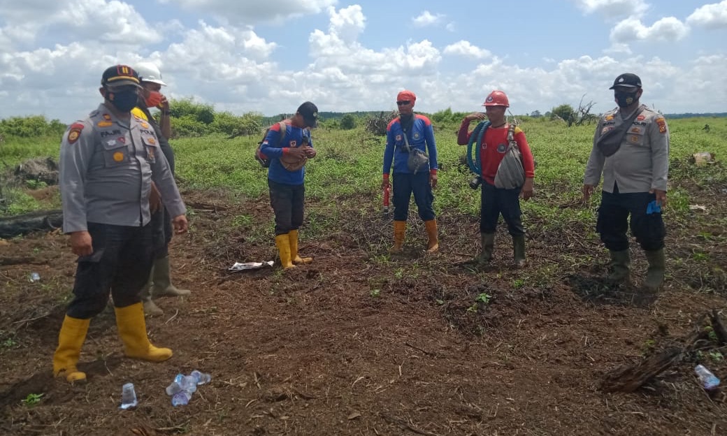 Kapolsek Kerumutan dan Korporasi Gencar Laksanakan Patroli Karhutla