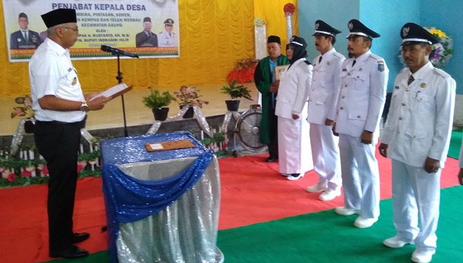 Lantik 5 Pj Kades di Gaung, Pj Bupati Inhil Minta Fokus Selesaikan Pembangunan