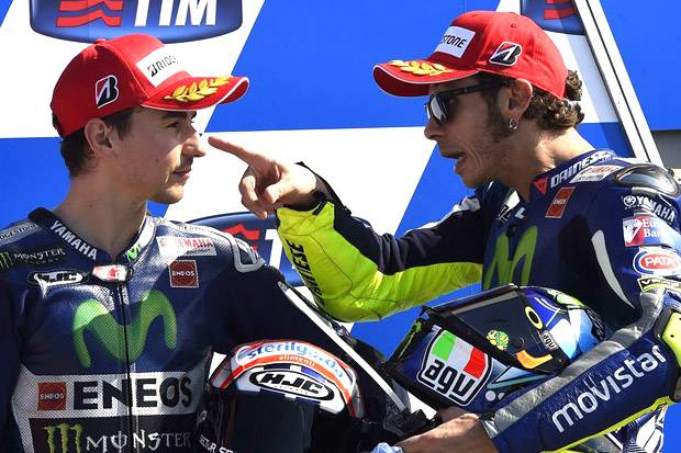 Lorenzo Diisukan Bakal Hengkang dari Yamaha, Begini Reaksi Rossi