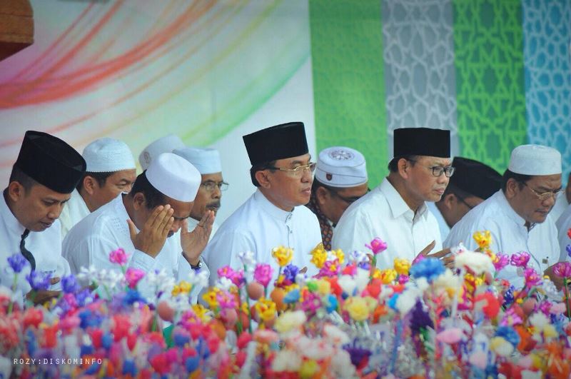 Pemkab Inhil Torehkan Rekor MURI Sajian Tabak Bunga Telur Terbanyak