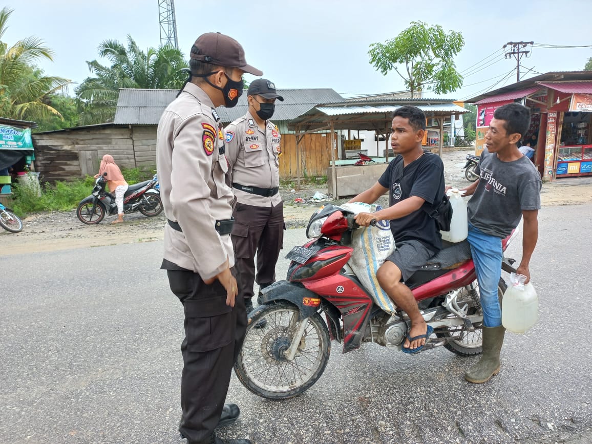 Polsubsektor Pelalawan Gelar Operasi Yustisi Pantau Prokes
