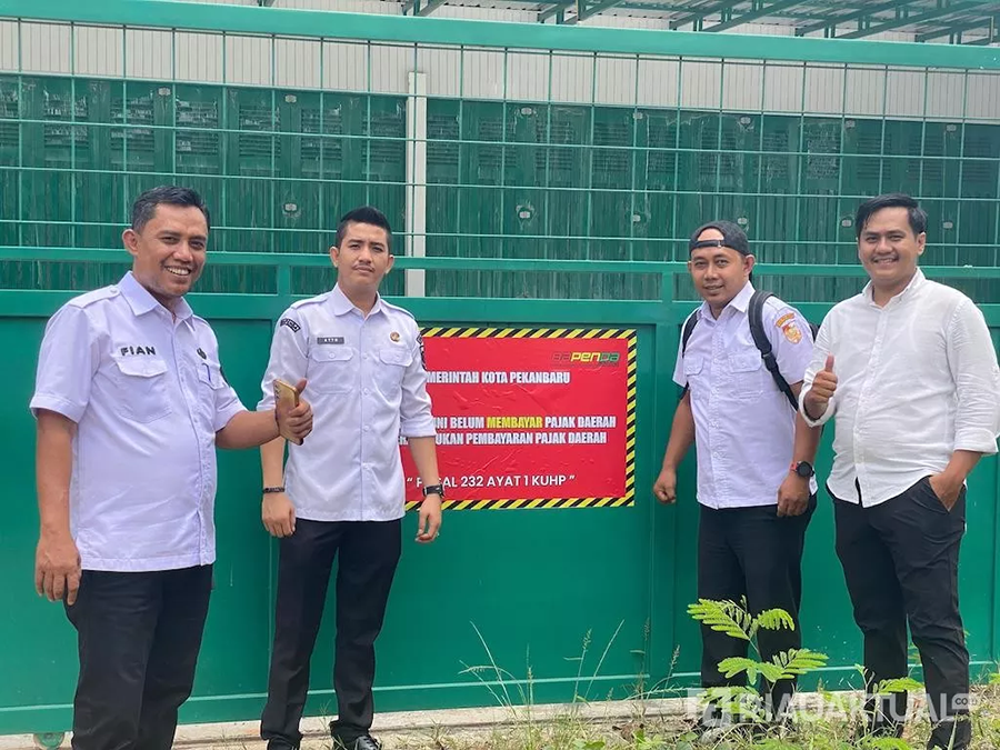 Tak Bayar PBB, Ruko di Pekanbaru Ditempeli Stiker Peringatan