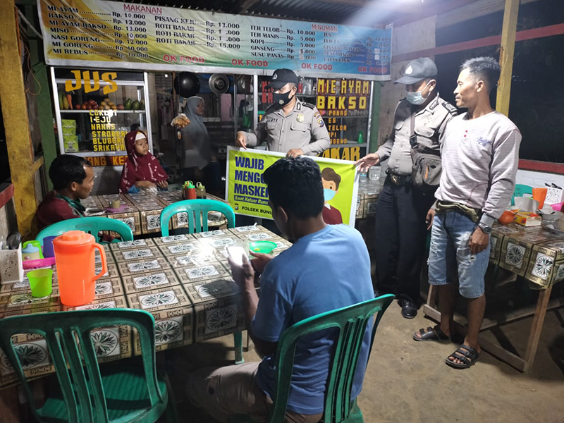 Polsek Bunut Laksanakan Imbauan Prokes di Malam Hari
