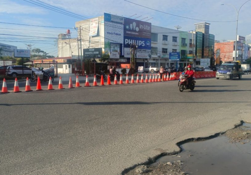 Dishub Pekanbaru Tutup U-Turn Depan Masjid Raudhatul Jannah untuk Tekan Kecelakaan