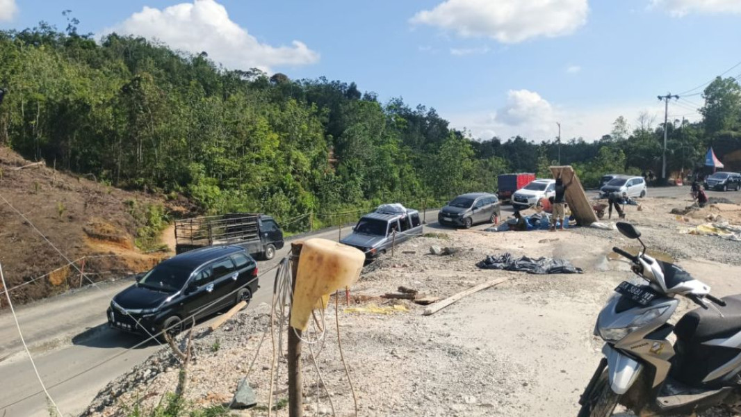 Jalan Lintas Riau-Sumbar di Tanjung Alai Dibuka Dua Jalur, Pengaspalan Dilanjutkan Awal Tahun