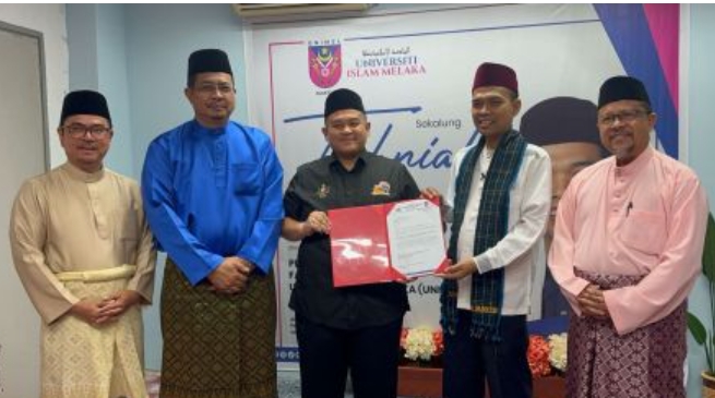 Universitas di Malaysia Lantik UAS Sebagai Profesor Adjung