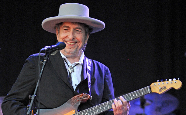 Bob Dylan Tak Akan Hadiri Upacara Penganugerahan Nobel Sastra