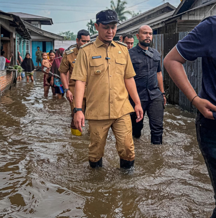 Wali Kota Pekanbaru Tinjau Lokasi Banjir, Siapkan Langkah Penanganan