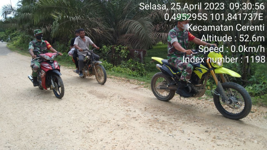 Masih Nuansa Lebaran Para Babinsa Koramil 06/Cerenti Kodim 0302/Inhu Laksanakan Giat Patroli Antisipasi Bahaya Kebakaran Hutan Dan Lahan