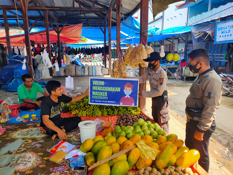 Operasi Yustisi, Polsek Teluk Meranti Terus Ingatkan Warga Pakai Masker