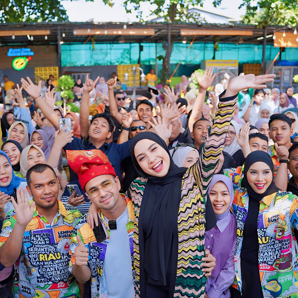 Datang ke Rojo Sambel, Raffi dan Nagita Bikin Gempar Warga Pekanbaru