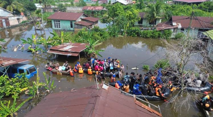 Pemko Pekanbaru Terus Tangani Dampak Banjir Rumbai, Bantuan Tetap Disalurkan