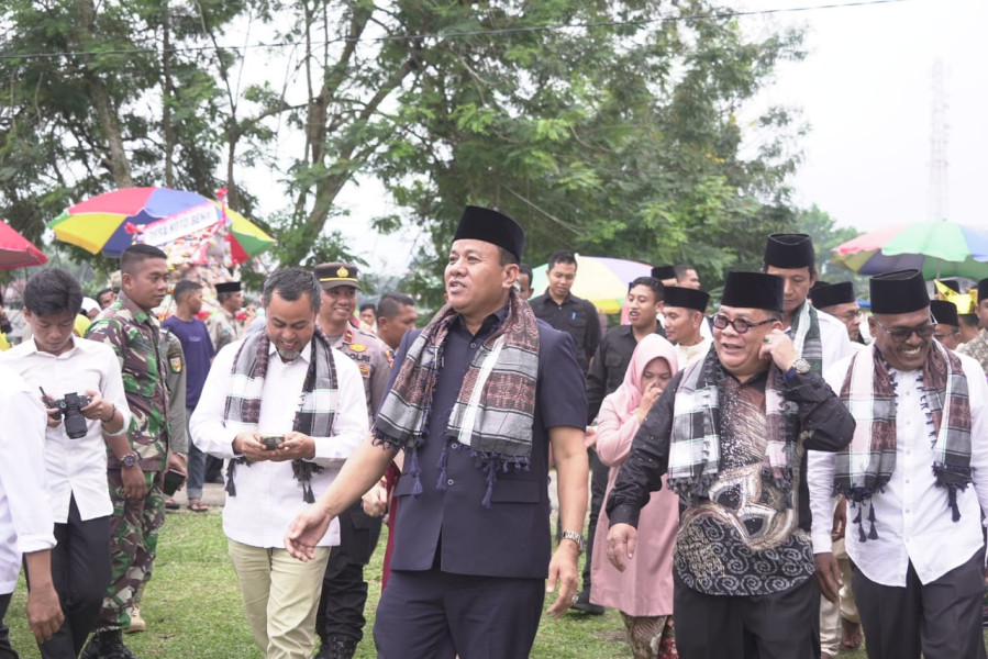 Hadiri Doa Padang di Talontam Benai  Bupati Optimis Kuansing Swasembada Pangan