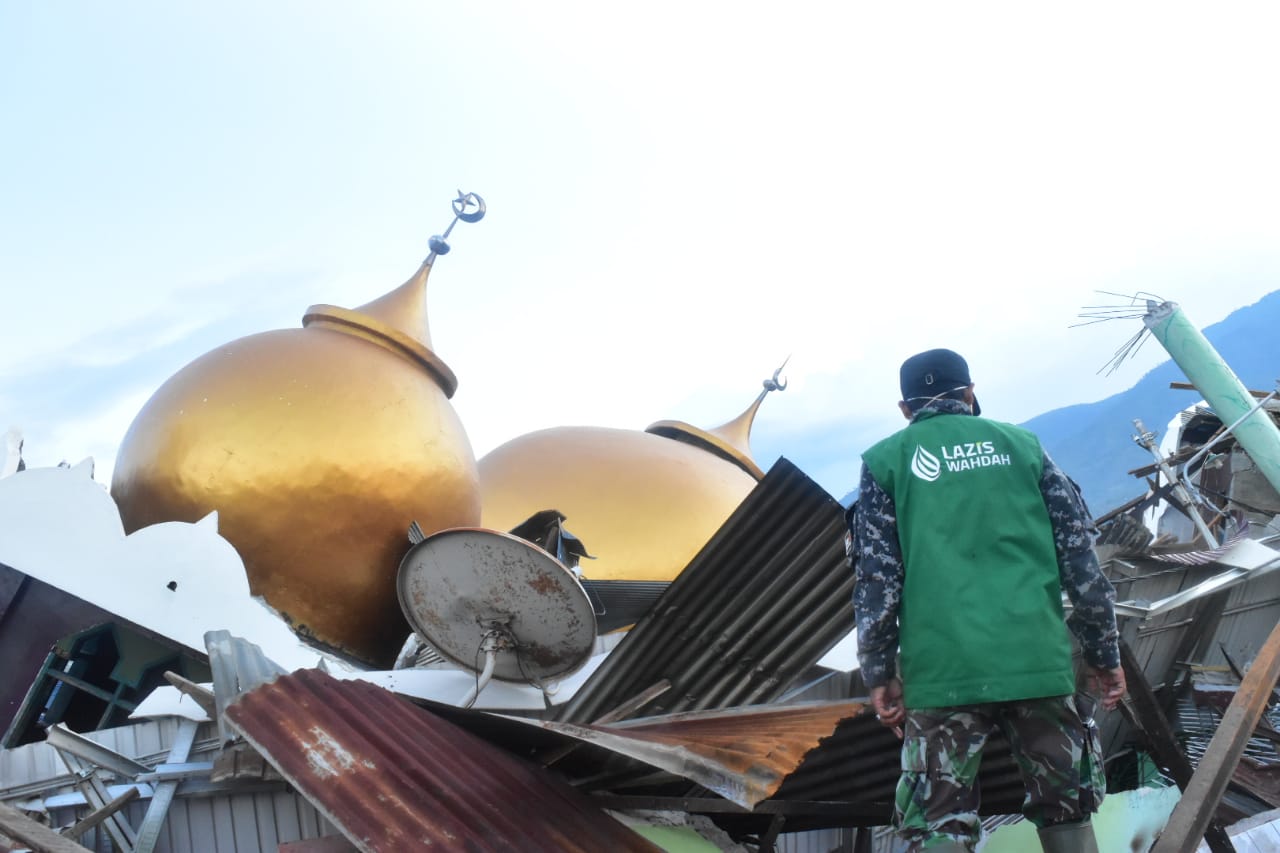 Subhanallah... Berlindung di Bawah Kubah Masjid Balaroa Palu, 8 Korban Ditemukan Selamat