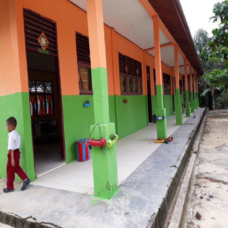 Kepsek SD Negeri 61 Harapan Baru Menciptakan Suasana Sekolah lebih Indah