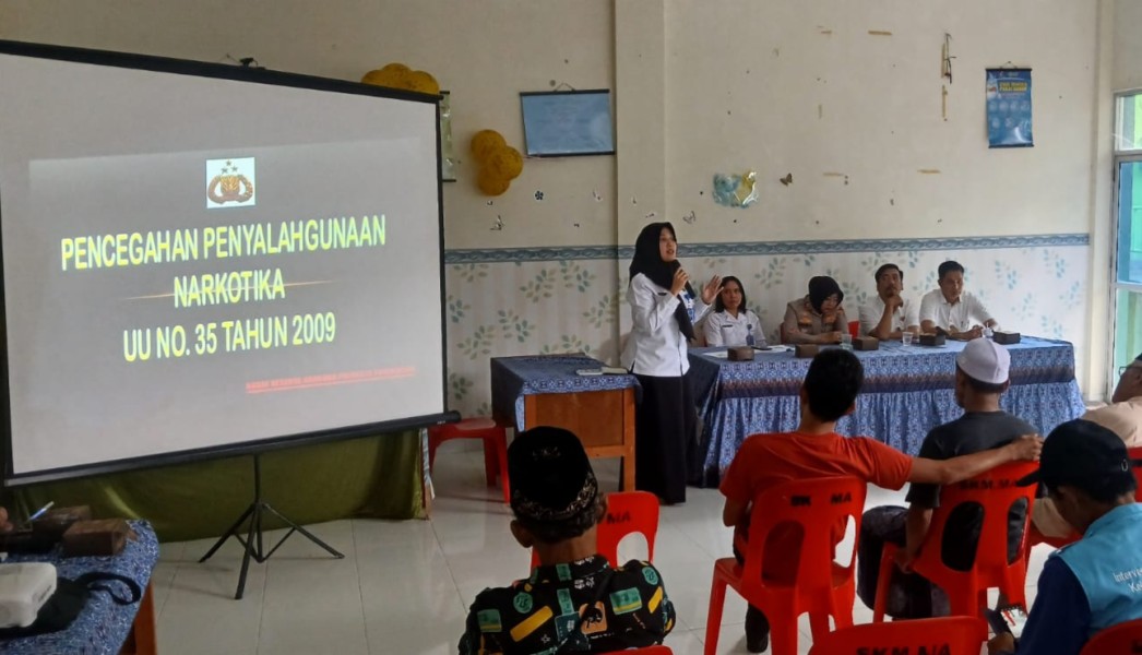 Perangi Narkoba, Polsek Senapelan dan BNN Riau Sosialisasi di Kampung Dalam