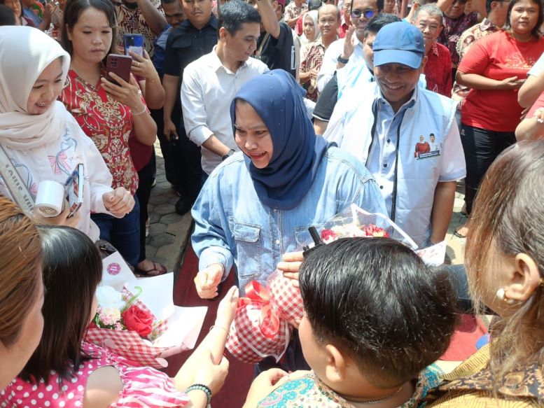 Kampanye di Bukit Batu, Kasmarni : Keluarga kami ada berasal dari keturunan Tionghoa