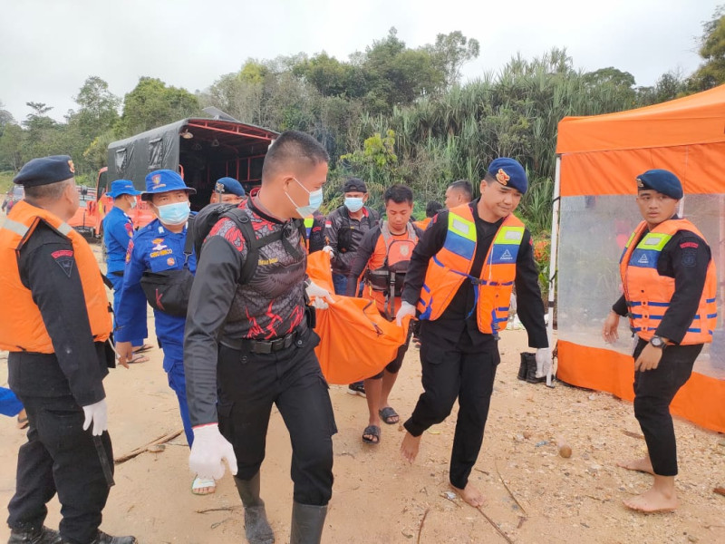 Seluruh Korban Truk Tenggelam di Sungai Segati Ditemukan, 15 Orang Meninggal Dunia