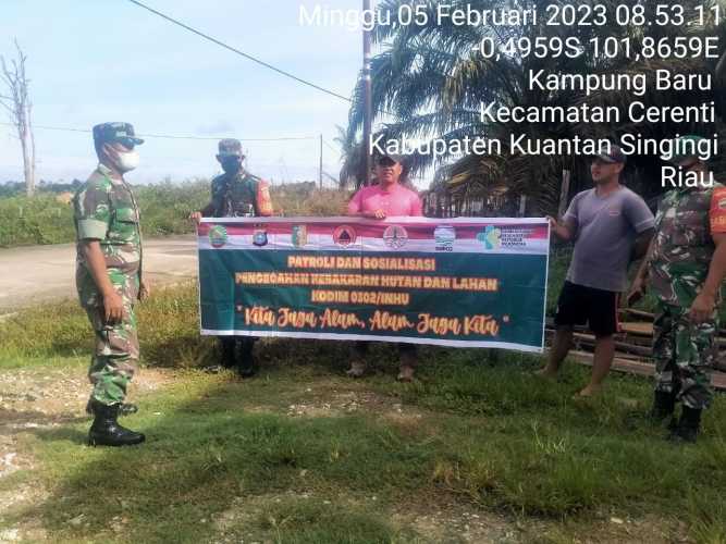 Babinsa Koramil 06/Cerenti Kodim 0302/Inhu Laksanakan Sosialisasi Dan Patroli Untuk Cegah Kebakaran Hutan Dan Lahan di Desa Kampung Baru Kecamatan Cerenti 