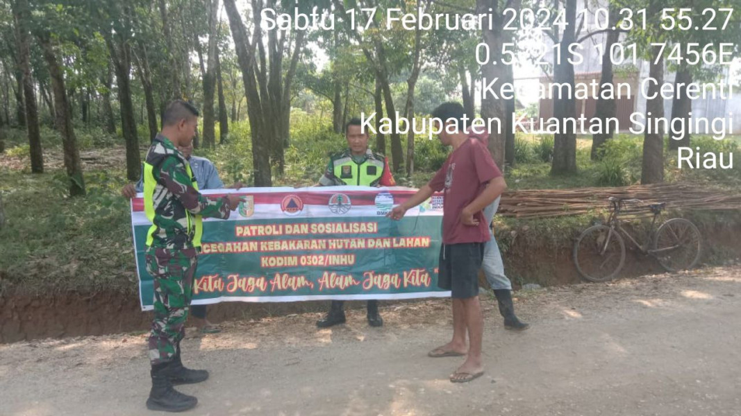 Personil Koramil 06/ Cerenti Kodim 0302 /Inhu Melaksanakan Patroli Dan Sosialisasi Karhutlah
