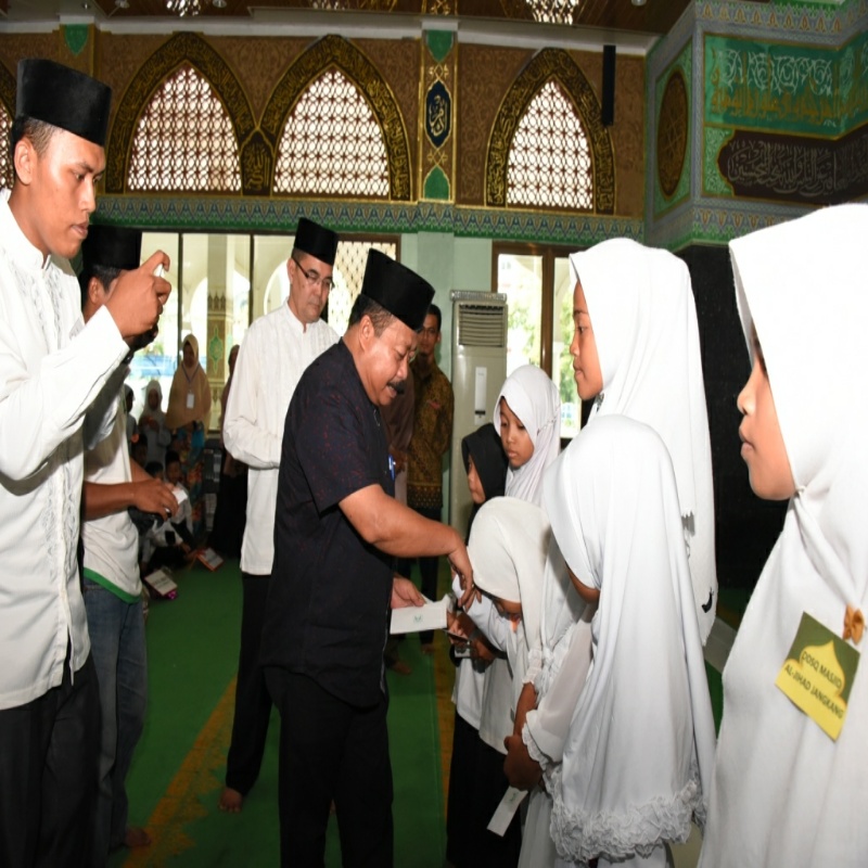 Bupati Bengkalis hadiri Didikan subuh dan menghafal Al Qur'an metode Tikmar
