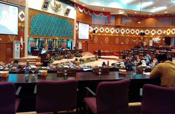 Rendahnya Realisasi Kegiatan di LKPJ 2015 Riau Jadi Sorotan