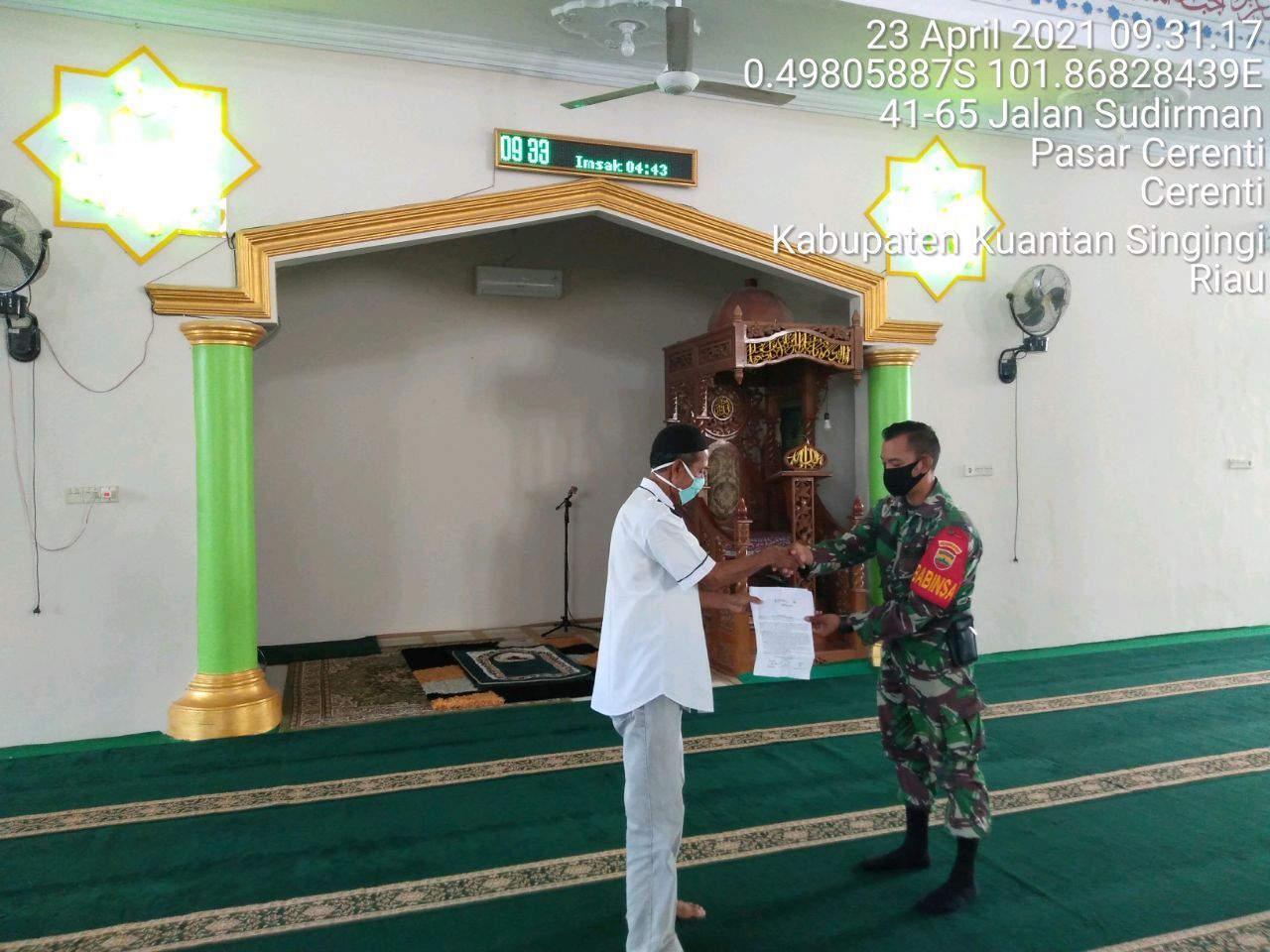 Koramil 06/Cerenti Berikan Bantuan Untuk Pembangunan Masjid Besar Raudhatul Jannah