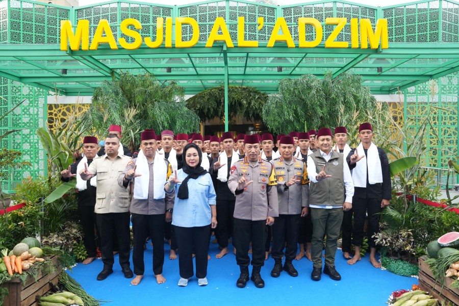 Dari Peresmian Masjid hingga Pengukuhan Ojol Kamtibmas, Kapolri Tegaskan Persatuan Bangsa