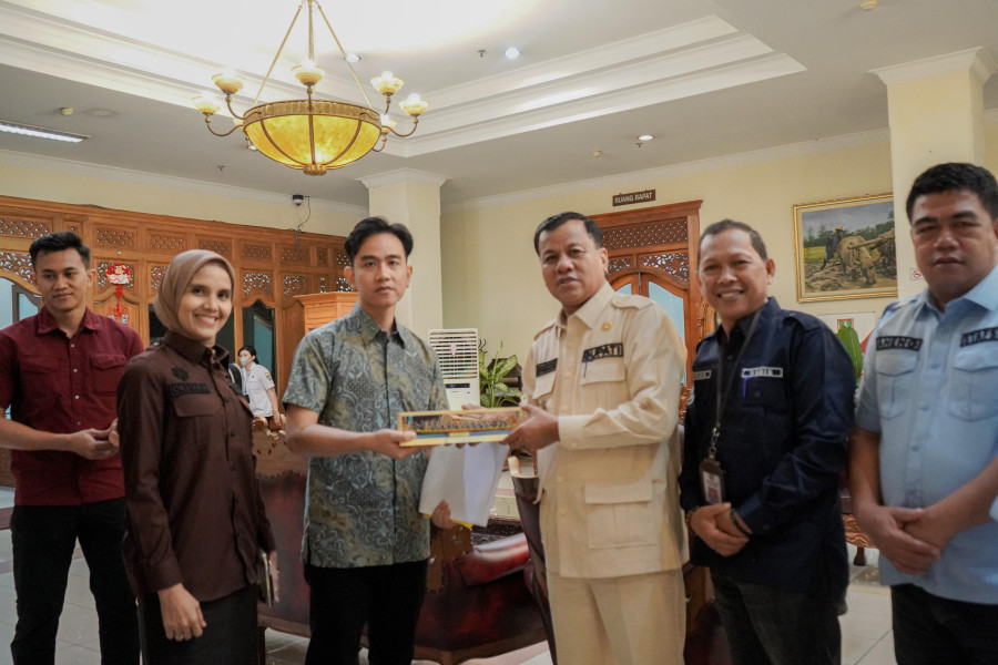 Serius Datangkan  Gibran Di Pacu Jalur;  Bupati Suhardiman Sambangi Balai Kota Surakarta