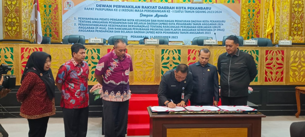 Kepala BPKAD Kota Pekanbaru Hadiri Rapat Paripurna MoU KUA PPAS RAPBD Perubahan Tahun 2023