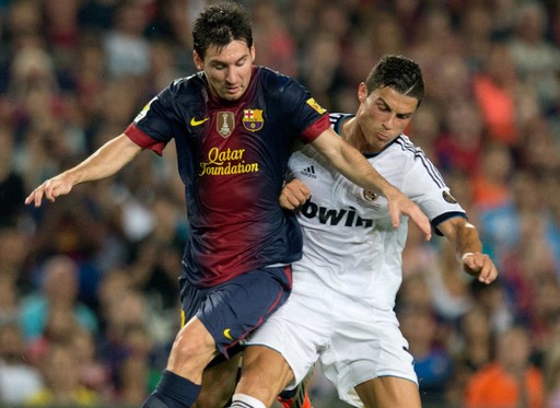 Messi dan Ronaldo 'Berciuman' Mesra Jelang El Clasico