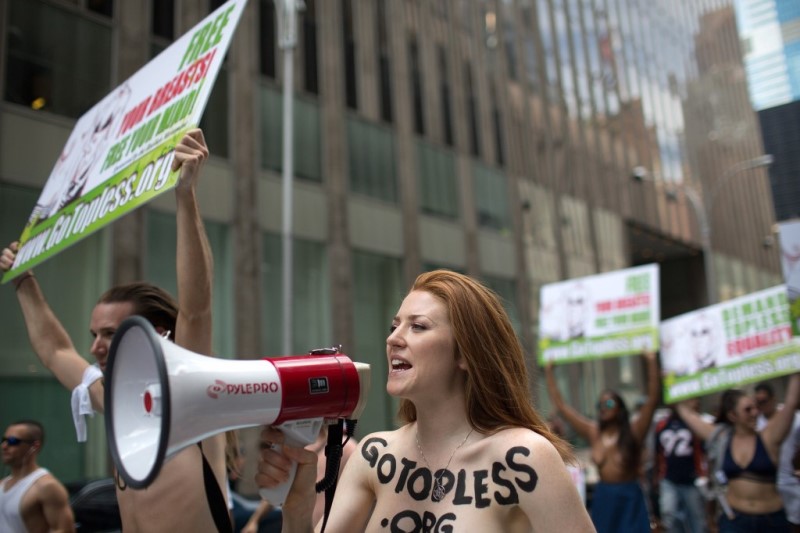 Gelar GoTopless Day Parade, Wanita-wanita Bertelanjang Dada Susuri Jalanan Kota New York