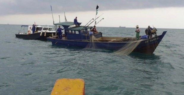 Tangkap Ikan di Selat Malaka, Aparat Malaysia Usir Nelayan Rohil