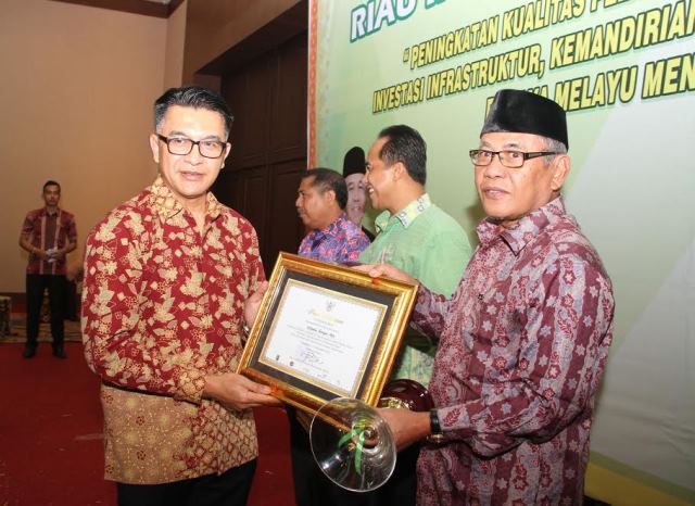 Inhu Raih Dua Penghargaan Riau Investment Award 2016