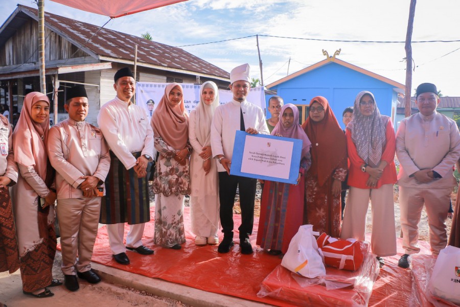 Pemko Pekanbaru Resmikan Rumah Layak Huni dan Salurkan Bantuan untuk 53 Keluarga di Rumbai