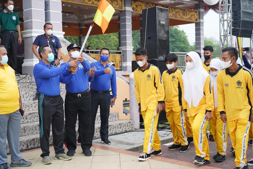 PLT Bupati Ikuti Gerak Jalan Santai Bersama Ratusan Warga