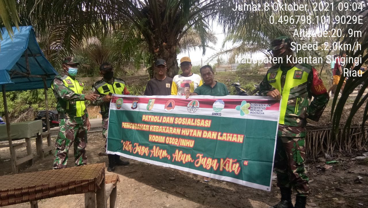 Babinsa Koramil 06/Cerenti Dim 0302/Inhu Gelar Patroli Dan Sosialisasi Pencegahan Karlahut di Wilayah Banjar Nan Tigo