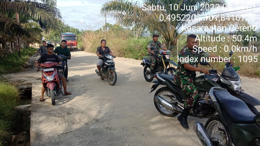 Babinsa Koramil 06/Cerenti Rutin Laksanakan Patroli  Sosialisasi Karhutla Antisipasi Kebakaran Hutan Dan Lahan