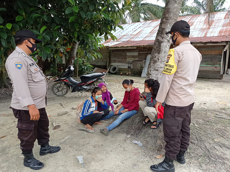 Cegah Kriminal C3 dan Tekan Penyebaran Covid-19, Polsek Langgam Gelar Patroli