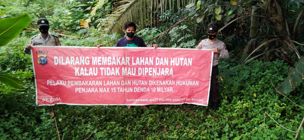 Polsek Bandar Sei Kijang Patroli Sampaikan Maklumat Kapolda Riau Terkait Karhutla