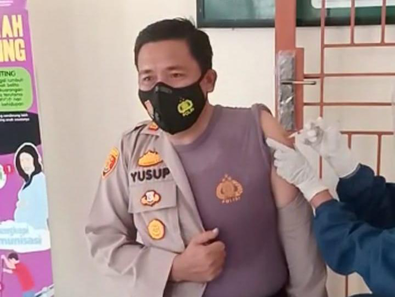 Polsek Bandar Sei Kijang Lakukan Vaksinasi Covid-19