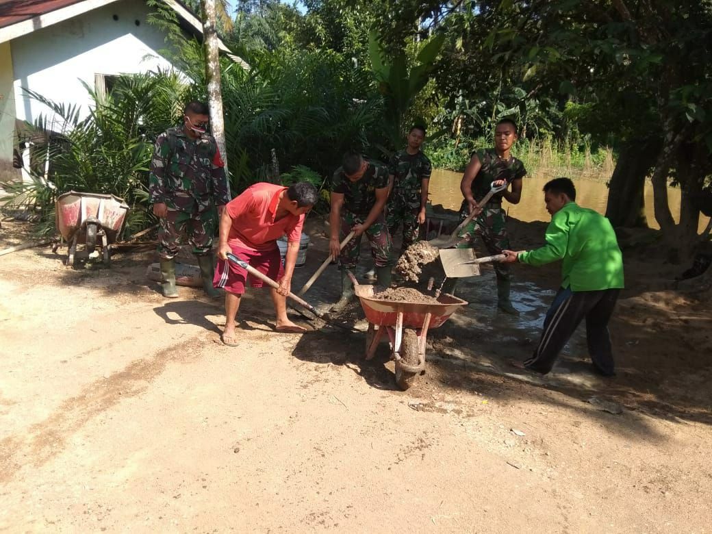 Kebersamaan Satgas TMMD Ke-109 Menuju Cita-cita, Demi Kemakmuran Desa