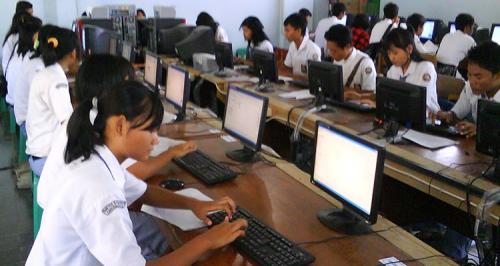 27 Sekolah di Pekanbaru Siap Gelar UN Berbasis Komputer