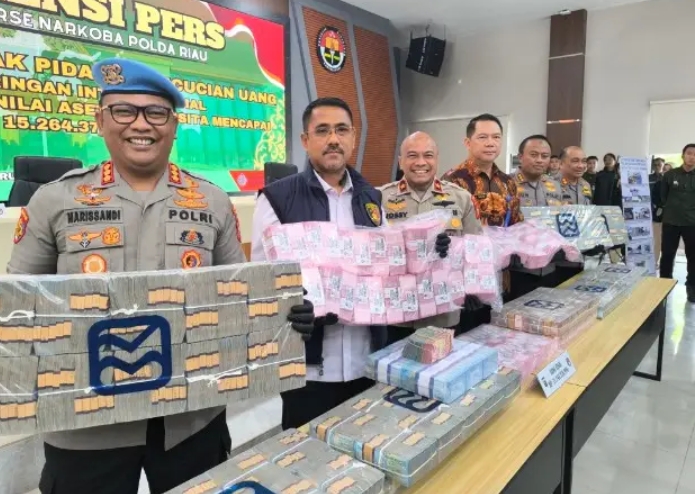 Polda Riau Bongkar Jaringan Narkoba dan Pencucian Uang Senilai Rp15,26 Miliar
