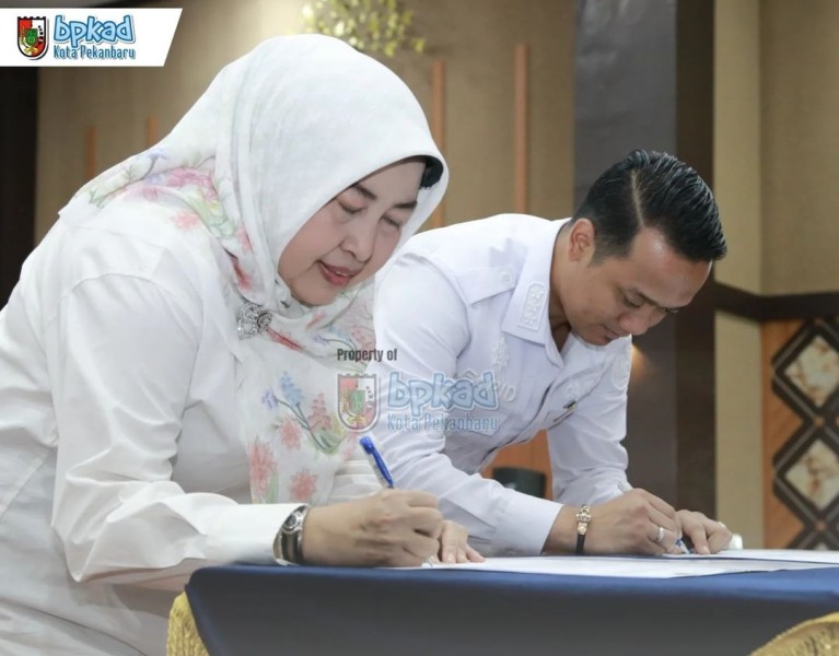 Kepala BPKAD Pekanbaru Yulianis Hadiri Sosialisasi Implementasi SIPD